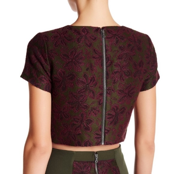 Alice + Olivia Tops - Alice + Olivia crop top